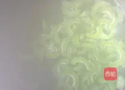 Illustration of how to make colorful fried noodles 4