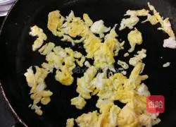 Egg Fried Rice Recipe Illustration 3