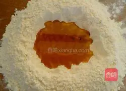 Illustration of how to make sugar cake 3