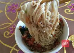 Illustration of how to make minced pork noodles 15