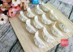 Illustration of making bean and meat dumplings 7