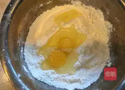 Illustration of how to make chewy egg noodles 1