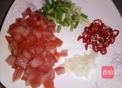 Illustration of how to make minced pork noodles 1