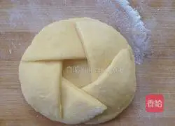 Illustration of how to make two-color flower steamed buns 14