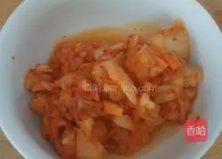 Illustration of how to make spicy cabbage fried rice 1