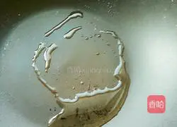 Illustration of how to make shredded potato pancakes 5