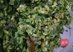 Illustration of how to make cucumber, egg and shrimp dumplings 4