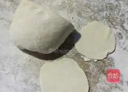 Illustration of how to make splendens and egg dumplings 3