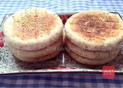 Illustration of how to make bean dregs and white flour sugar cake 5