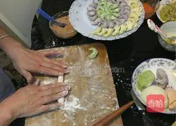 Baby food supplement - five colors Illustration of how to make dumplings 2