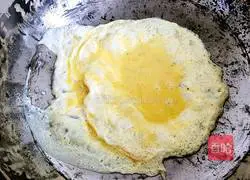 Classic Egg Fried Rice Recipe Illustration 3