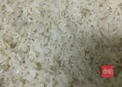 Illustration of how to make siomai 3