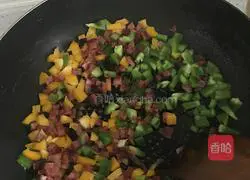 Sausage Illustration of how to make fried rice 4