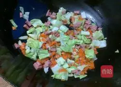 Illustration of how to make fried steamed buns with carrots and cabbage 6