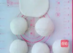 Illustration of how to make panda steamed buns 2