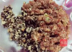 Pork Wonton Recipe Illustration 5