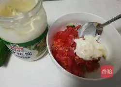 Illustration of how to make bacon and mixed vegetable sandwiches 3