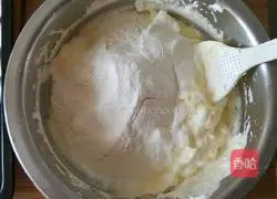 Illustration of how to make Changbai cake, also known as beef tongue cake 6