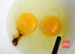 Illustration of how to make dry stir-fried steamed buns 2