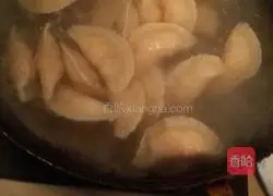 Illustration of how to make lean carrot and corn dumplings 4