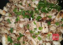 Illustration of how to make fried steamed buns 8