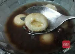 Illustration of how to make glutinous rice balls with red bean paste 9