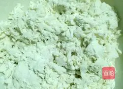 Illustration of how to make beef, fungus and carrot dumplings 2