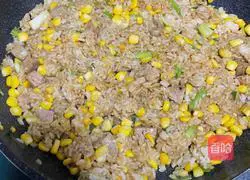 Illustration of corn sausage fried rice 10