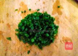 Illustration of how to make salmon egg fried rice 4