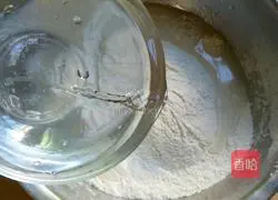 Illustration of how to make scallion pancakes 5