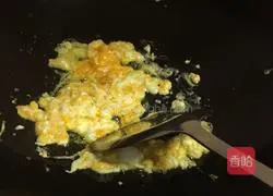 Soy Sauce Egg Fried Rice Recipe Illustration 2