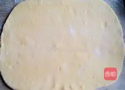 Illustration of how to make pumpkin flower roll steamed buns 6