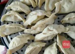 Illustration of how to make leek and egg dumplings 5