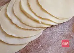 Illustration of how to make pepper, chive and scallion meatloaf 7