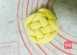 Illustration of how to make colorful pumpkin bean paste steamed buns 8