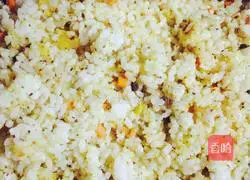 Illustration of how to make slap fried rice 6