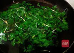 Illustration of how to make dumplings stuffed with shepherd's purse 4