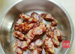 Cantonese Sausage Fried Rice Recipe Illustration 1