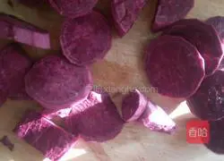 Illustration of how to make purple sweet potato and bean paste steamed buns 2