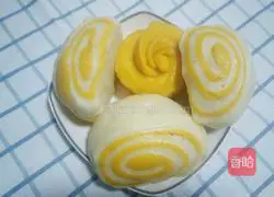 Illustration of how to make milk-flavored pumpkin two-color steamed buns 8