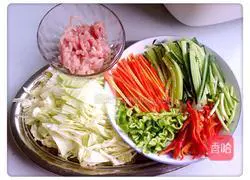 Cooked meat with vegetables Illustration of how to make shredded fried noodles 2