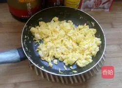 Illustration of how to make shepherd’s purse and egg-filled buns 7