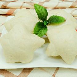 Star white steamed buns