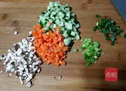 Illustration of how to make colorful fried rice 4