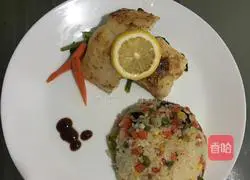 Illustration of how to make pan-fried pangasius fish with assorted fried rice 3