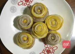 Illustration of how to make fancy bean paste stuffed buns 8