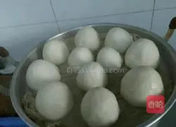 Illustration of how to make Laomian steamed buns (Laomian flour, water and edible alkali) 12