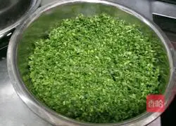 Pork noodle stuffing Illustration of how to make dumplings 2