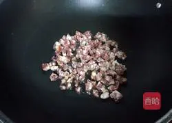Illustration of how to make sausage fried rice 3
