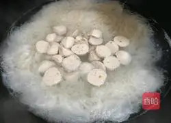 Illustration of how to make seafood rice noodles 3